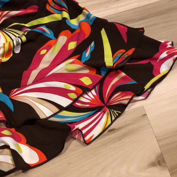 BCBG MaxAzria colorful dress. Made in USA. - Picture 3 of 9